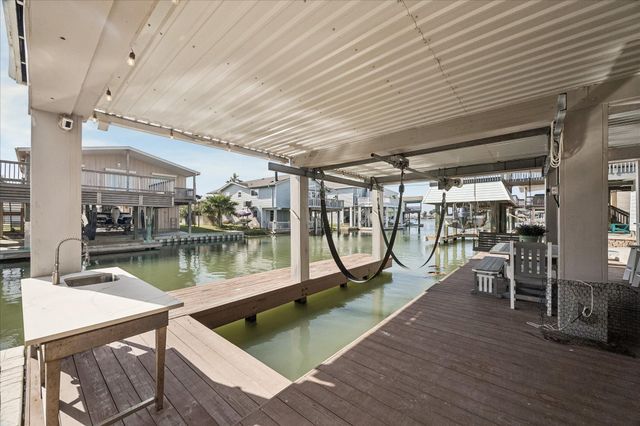 16533 Barbados Way, Jamaica Beach, TX 77554