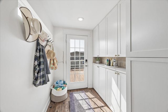 16533 Barbados Way, Jamaica Beach, TX 77554