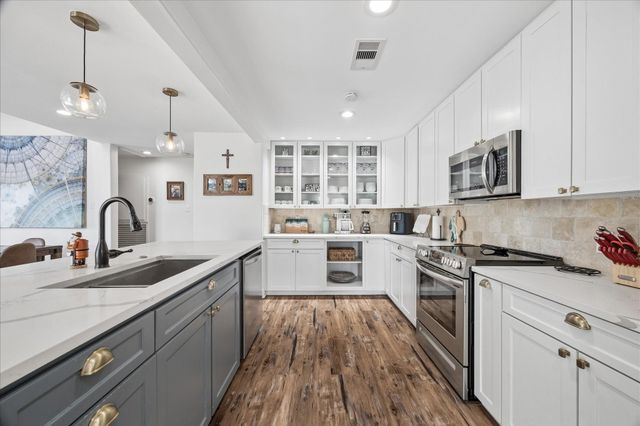 16533 Barbados Way, Jamaica Beach, TX 77554