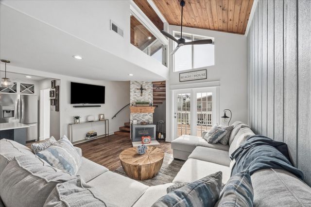 16533 Barbados Way, Jamaica Beach, TX 77554