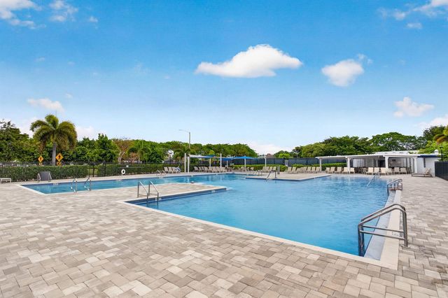 446 Richmond F, Deerfield Beach, FL 33442