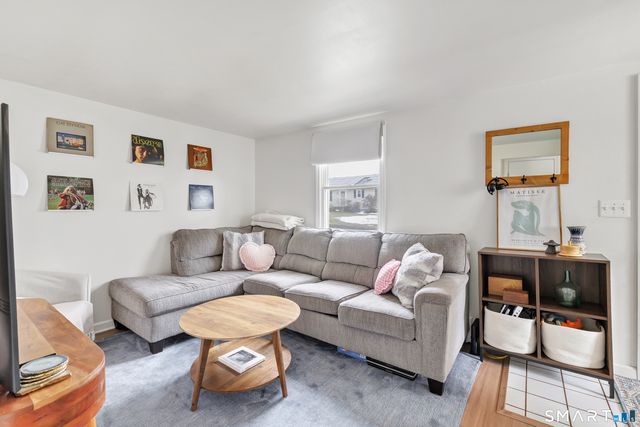 221 Meadows End Road, Milford, CT 06460