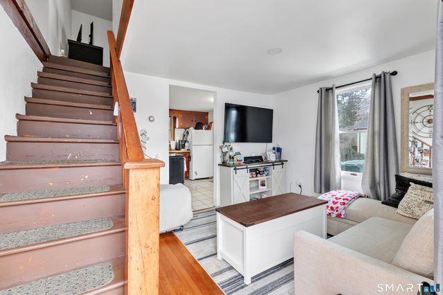 221 Meadows End Road, Milford, CT 06460