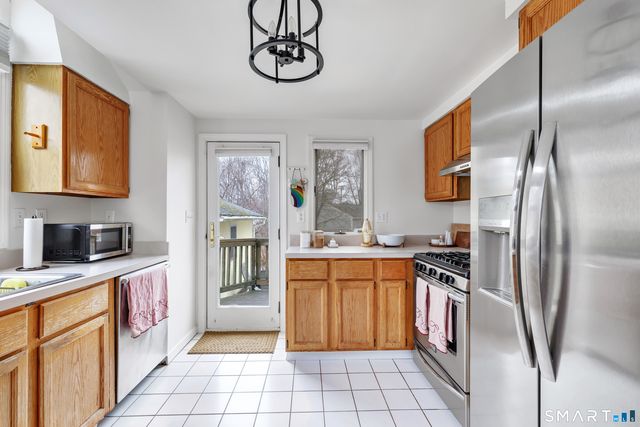 221 Meadows End Road, Milford, CT 06460