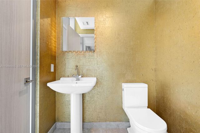 3737 Collins Ave S-703, Miami Beach, FL 33140