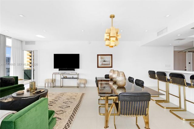 3737 Collins Ave S-703, Miami Beach, FL 33140