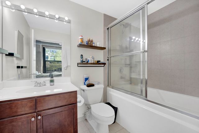 1000 W 15th Street 232, Chicago, IL 60608