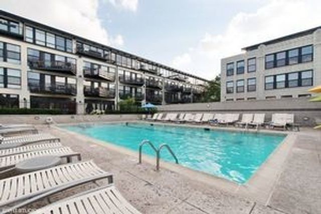 1000 W 15th Street 232, Chicago, IL 60608