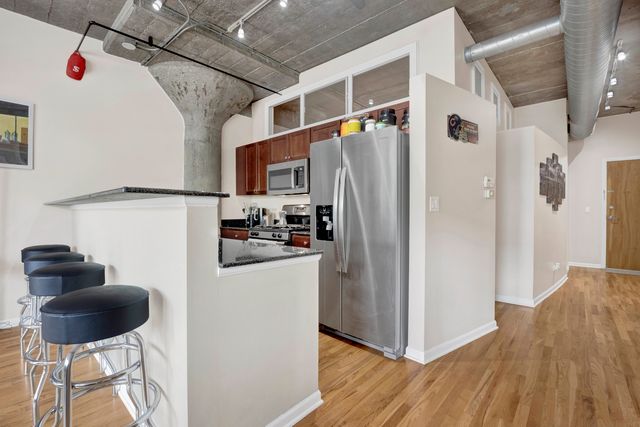 1000 W 15th Street 232, Chicago, IL 60608