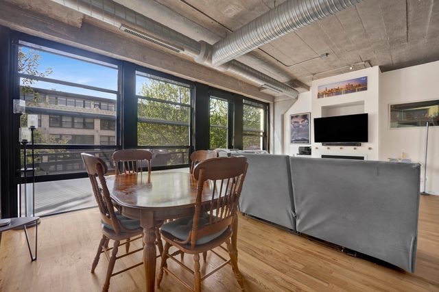 1000 W 15th Street 232, Chicago, IL 60608