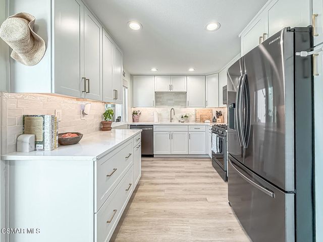 293 Green Moor Place, Thousand Oaks, CA 91361