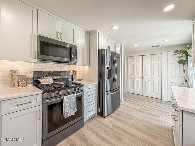 293 Green Moor Place, Thousand Oaks, CA 91361