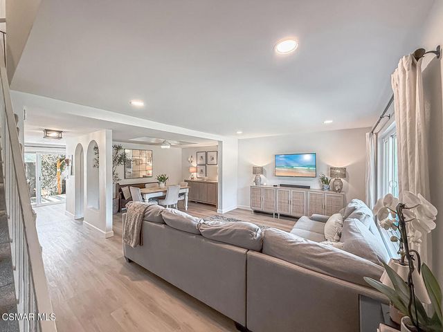 293 Green Moor Place, Thousand Oaks, CA 91361