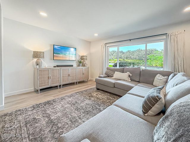 293 Green Moor Place, Thousand Oaks, CA 91361