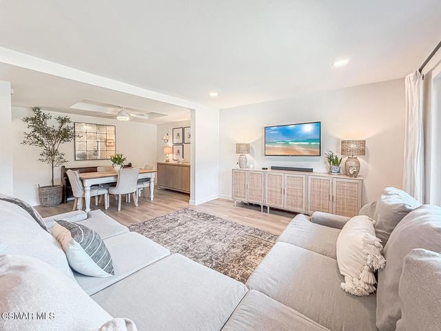 293 Green Moor Place, Thousand Oaks, CA 91361