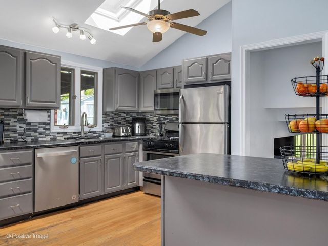 0N170 Sarana Avenue, West Chicago, IL 60185
