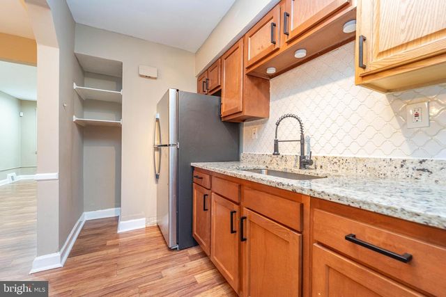 2820 EDGECOMBE CIR S, Baltimore, MD 21215