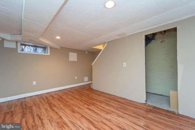 2820 EDGECOMBE CIR S, Baltimore, MD 21215