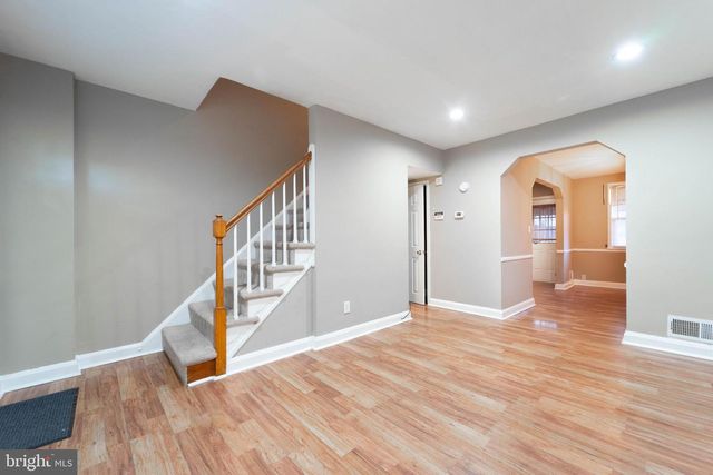 2820 EDGECOMBE CIR S, Baltimore, MD 21215