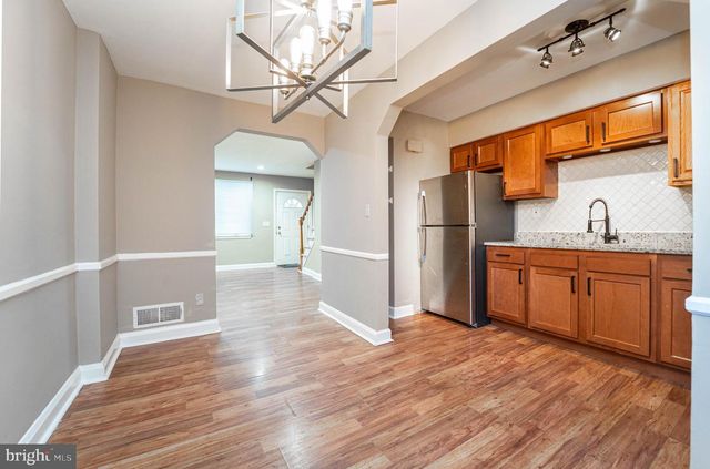 2820 EDGECOMBE CIR S, Baltimore, MD 21215