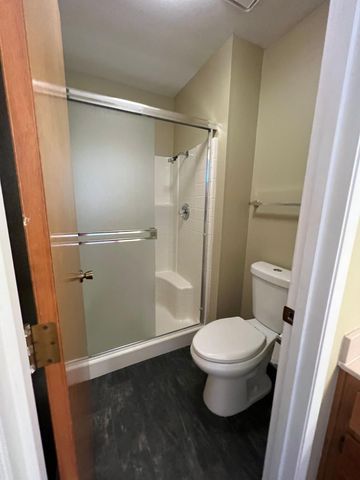 576 S Aronian Street, Tulare, CA 93274