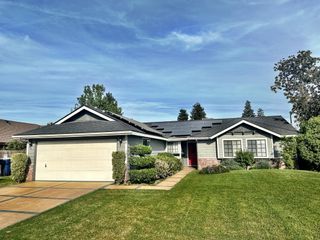 576 S Aronian Street, Tulare, CA 93274