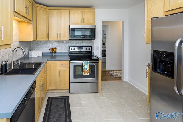 208 South Oxford Circle, Meridianville, AL 35759