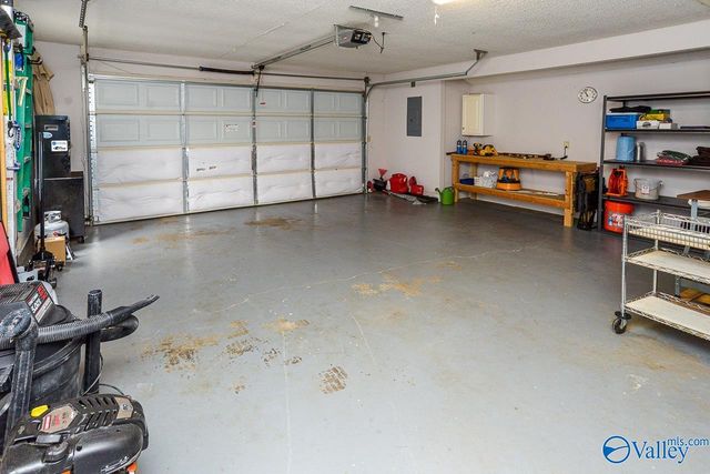 208 South Oxford Circle, Meridianville, AL 35759