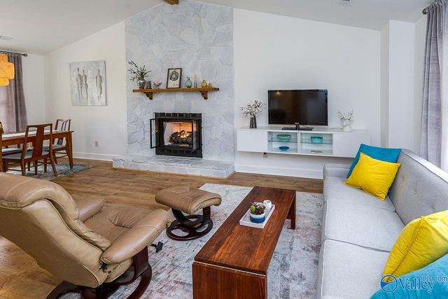 208 South Oxford Circle, Meridianville, AL 35759