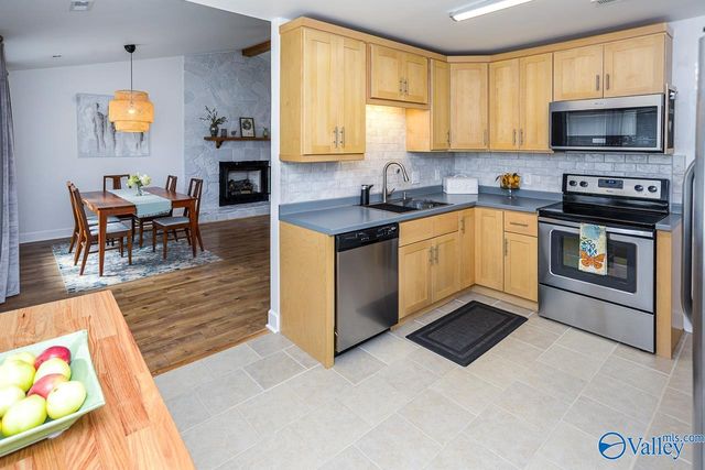 208 South Oxford Circle, Meridianville, AL 35759