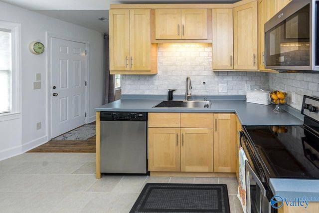 208 South Oxford Circle, Meridianville, AL 35759