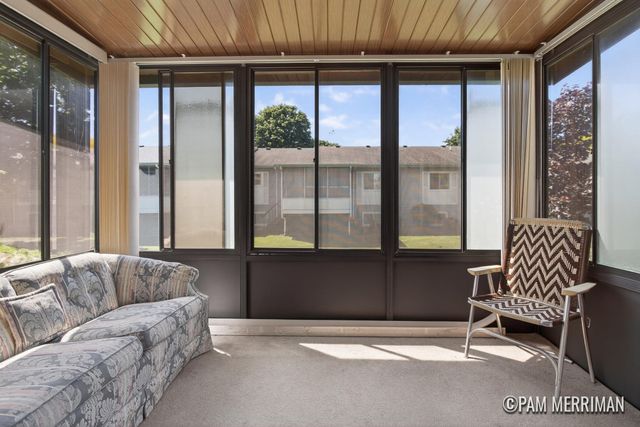 6733 Leisure Way Drive SE 32, Caledonia, MI 49316