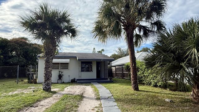 208 NW 8th Avenue, Delray Beach, FL 33444