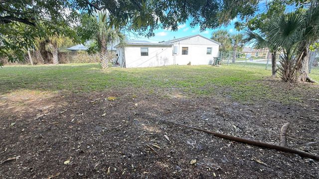 208 NW 8th Avenue, Delray Beach, FL 33444