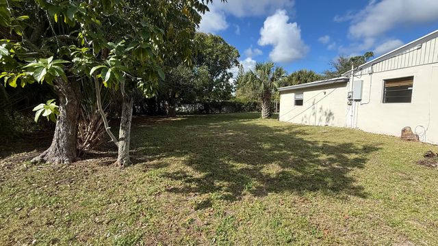208 NW 8th Avenue, Delray Beach, FL 33444