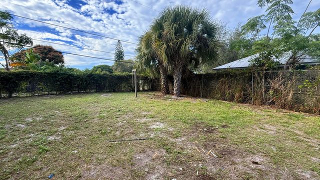 208 NW 8th Avenue, Delray Beach, FL 33444