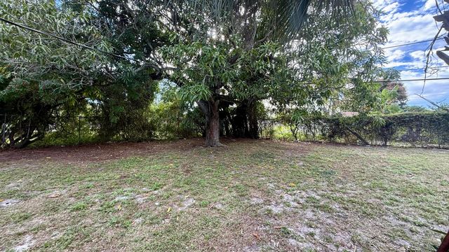 208 NW 8th Avenue, Delray Beach, FL 33444