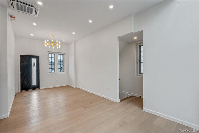 150-17 Hawtree St, Ozone Park, NY 11417