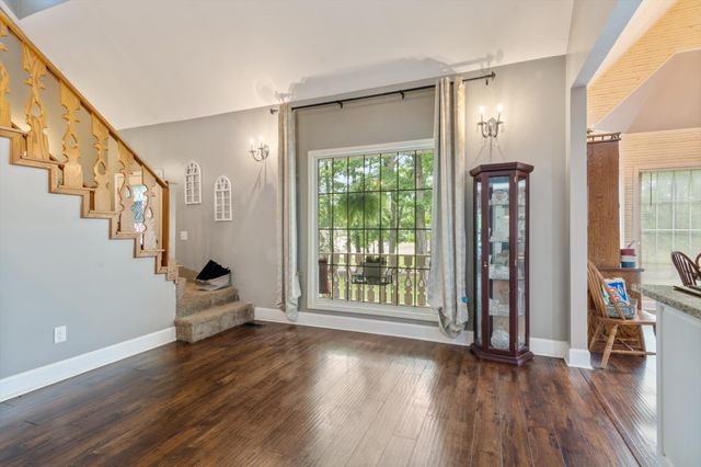 1104 Golf Course Ln, Ashland City, TN 37015