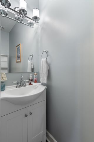 1104 Golf Course Ln, Ashland City, TN 37015