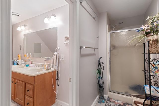 1104 Golf Course Ln, Ashland City, TN 37015