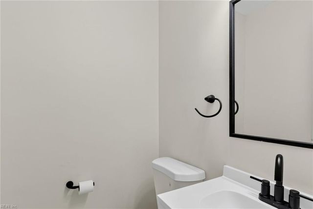 5 Timberland CT, Portsmouth, VA 23707