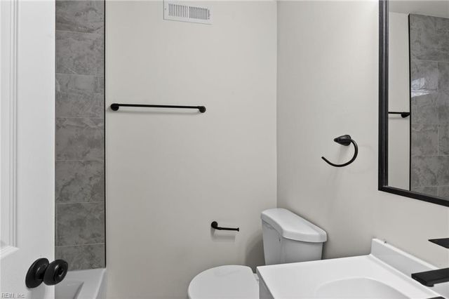 5 Timberland CT, Portsmouth, VA 23707