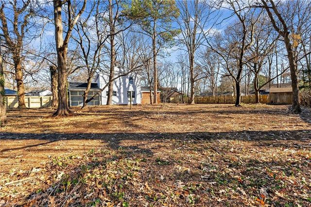 5 Timberland CT, Portsmouth, VA 23707