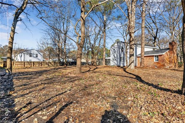 5 Timberland CT, Portsmouth, VA 23707