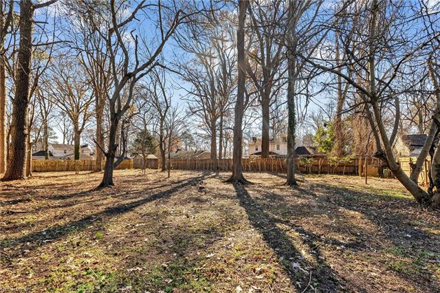 5 Timberland CT, Portsmouth, VA 23707