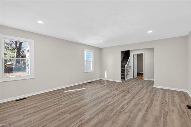 5 Timberland CT, Portsmouth, VA 23707