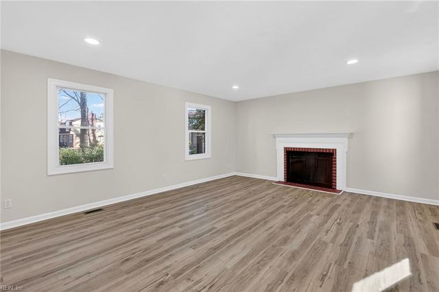 5 Timberland CT, Portsmouth, VA 23707