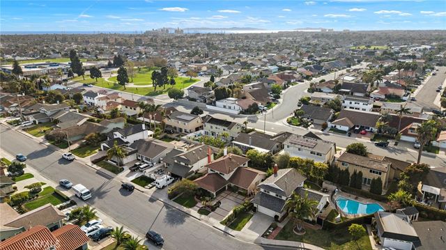 20591 Reef Lane, Huntington Beach, CA 92646