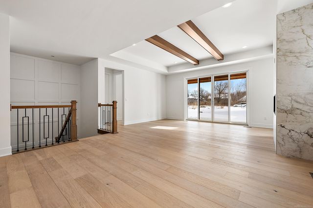 5884 Willow Grove Drive, Troy, MI 48085